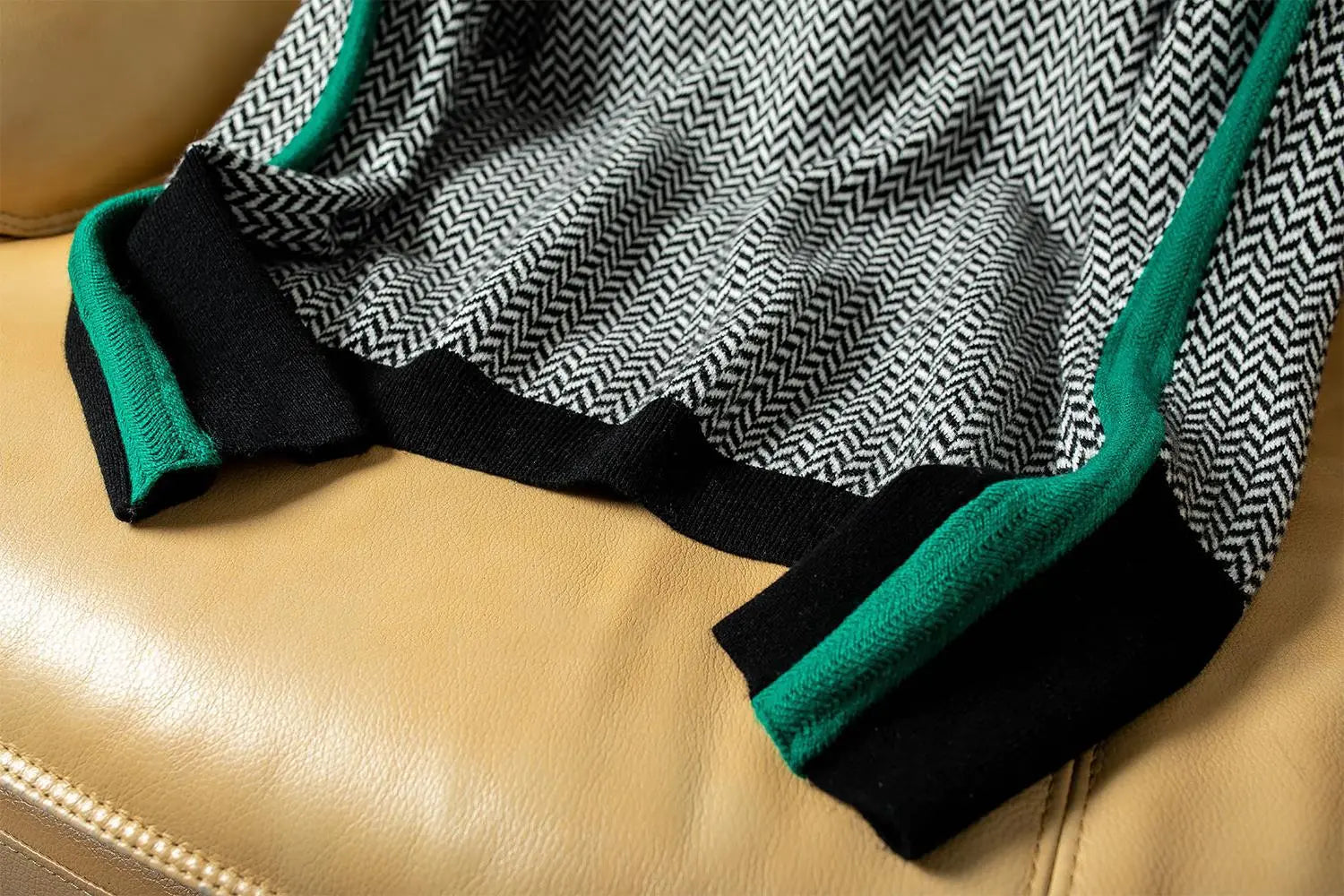 Lucette - Stylový a pohodlný pruhovaný svetr